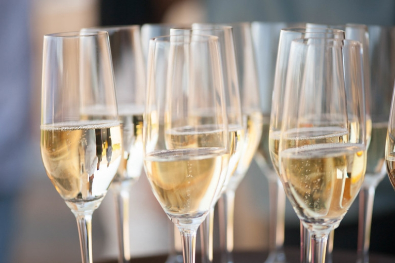 sparkling wine served at wedding at see ya later ranch in okanagan falls